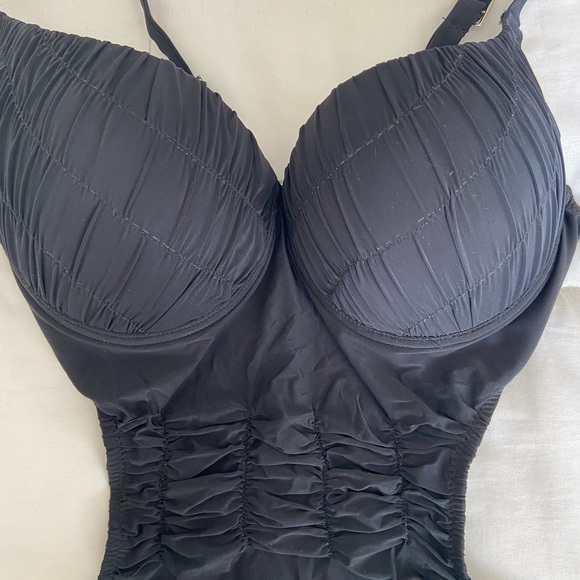 PoeM Collection: Black Cut-Out one-piece Swimsuit - Picture 2 of 6